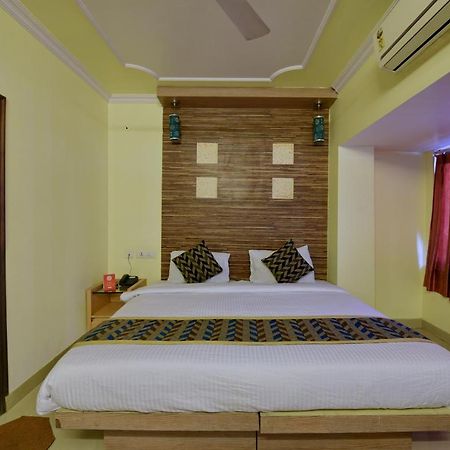 Oyo 2289 Hotel Radha Palace Kukas المظهر الخارجي الصورة
