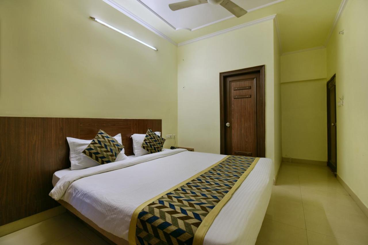 Oyo 2289 Hotel Radha Palace Kukas المظهر الخارجي الصورة