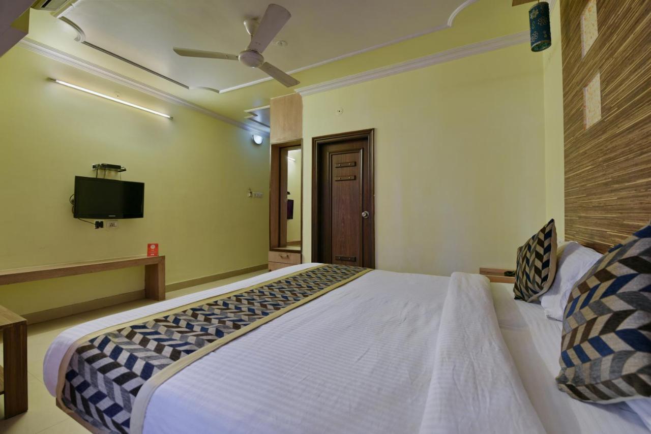 Oyo 2289 Hotel Radha Palace Kukas المظهر الخارجي الصورة